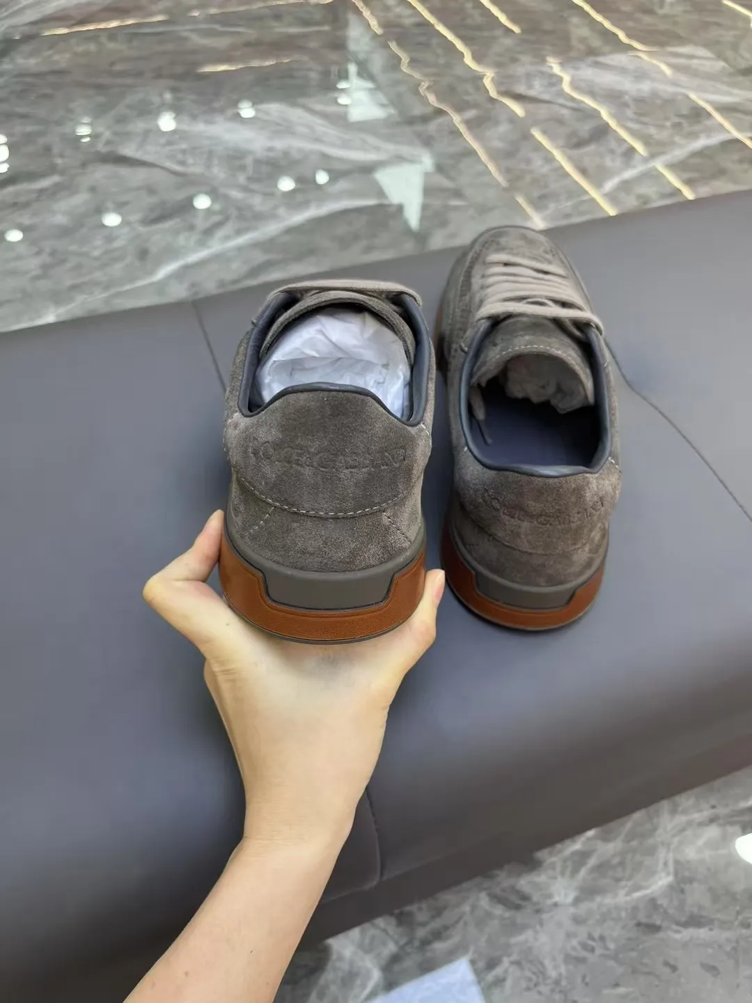 Men's shoes 💰460 [New style] 🐝🐝⚠️[DG] ⚠️High grade, top craftsmanship ⚠️Men's casual style, regular size 39 to 44 (45 can be customized ⚠️D &G Fashionable and casual style, unique design style! Fully original single-layer calfskin hollow design, inner calfskin latex back foot! Exclusive for summer! Original TPU outsole! Look at the details of the quality, and it can stand up to all kinds of tests!